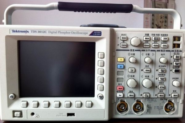 美國(guó)Tektronix(泰克) TDS3012C數(shù)字熒光示波器