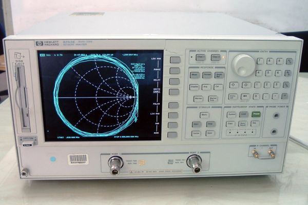 Agilent安捷倫8753E網(wǎng)絡(luò)分析儀